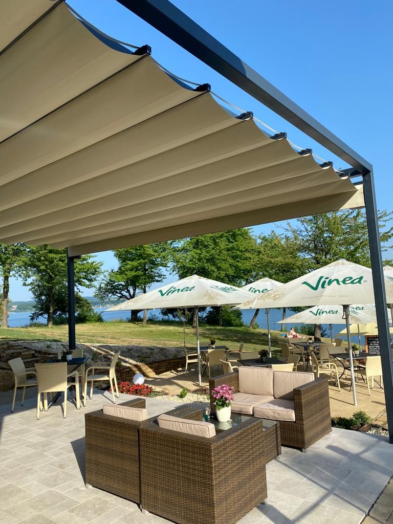 Výhľad zo SOFIA Yacht Club